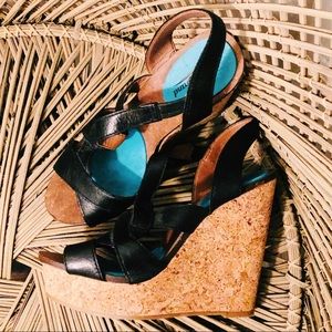 7.5 Cork {WEDGES} : Black Leather straps :